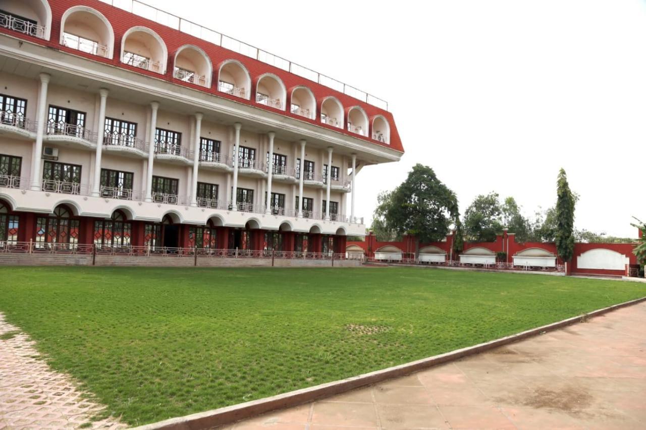 Agc Hotel