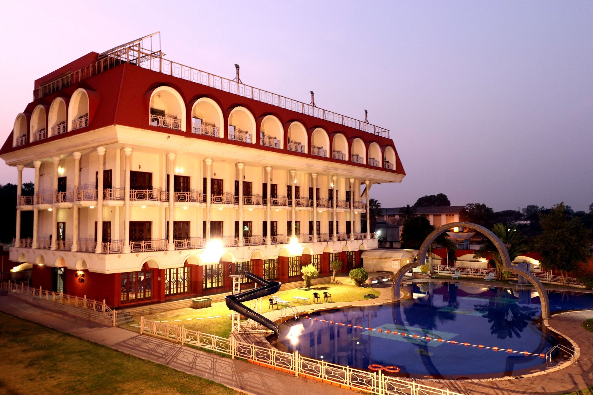Hotel Agc 4*